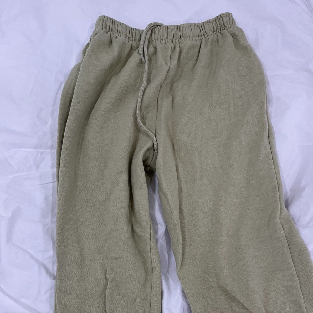 pretty little thing sage green cuffed high waisted sweatpants